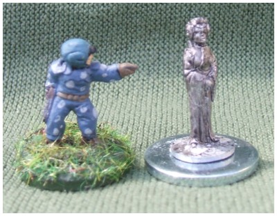 15mm GZG ESU Naval Infantryman and Geisha from the Eureka Miniatures Samurai range - Princess Leia lookalike?